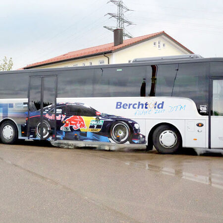 Referenzen — Folierung-Linienbus. Produziert von Komo Beschriftungen aus Ichenhausen.