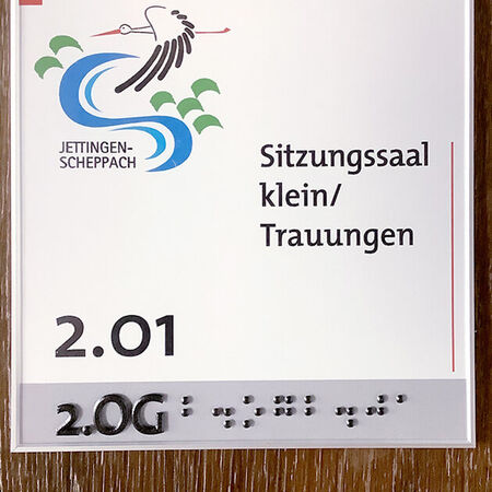 Leitsystme: Braille-Schild. Produziert von Komo Beschriftungen aus Ichenhausen.